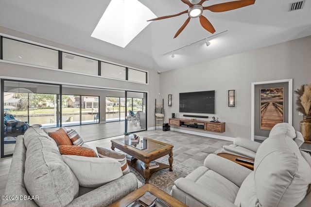 53 Cottonwood Court, Palm Coast, FL 32137