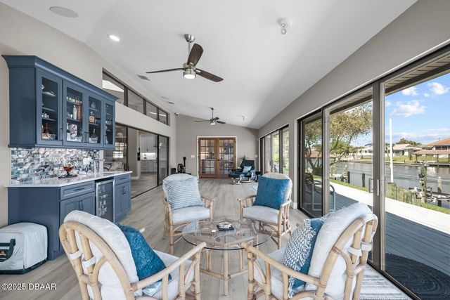 53 Cottonwood Court, Palm Coast, FL 32137