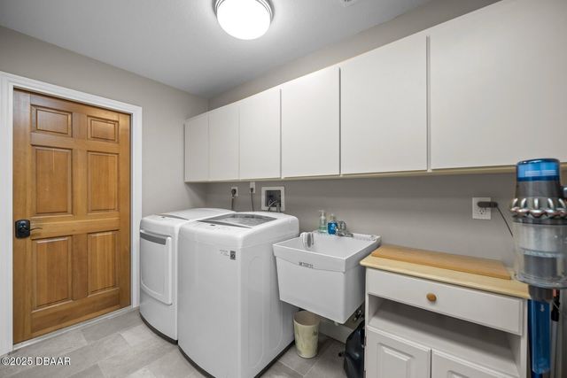 53 Cottonwood Court, Palm Coast, FL 32137