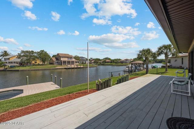 53 Cottonwood Court, Palm Coast, FL 32137