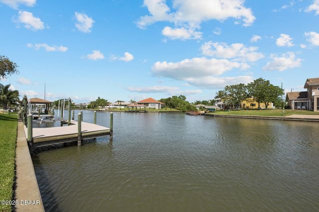 53 Cottonwood Court, Palm Coast, FL 32137