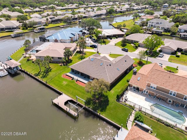 53 Cottonwood Court, Palm Coast, FL 32137