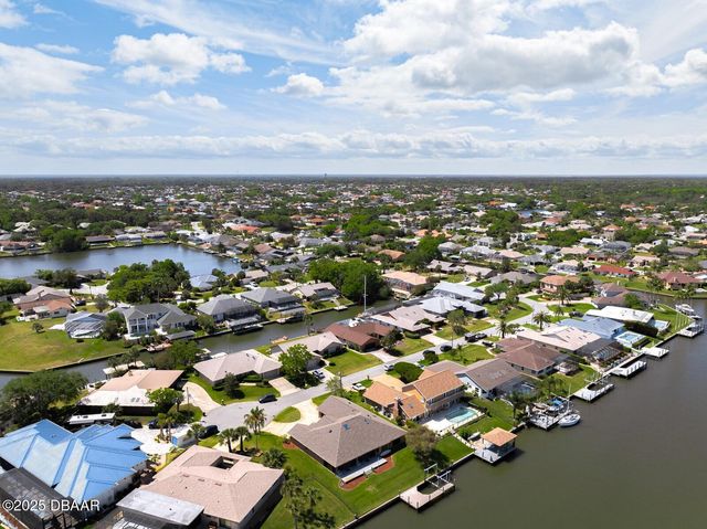 53 Cottonwood Court, Palm Coast, FL 32137