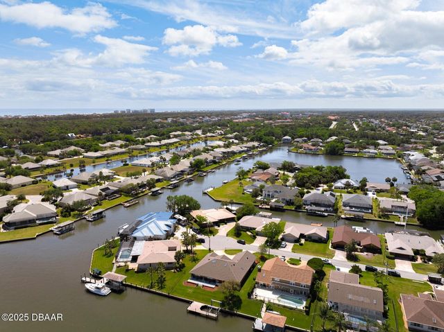 53 Cottonwood Court, Palm Coast, FL 32137