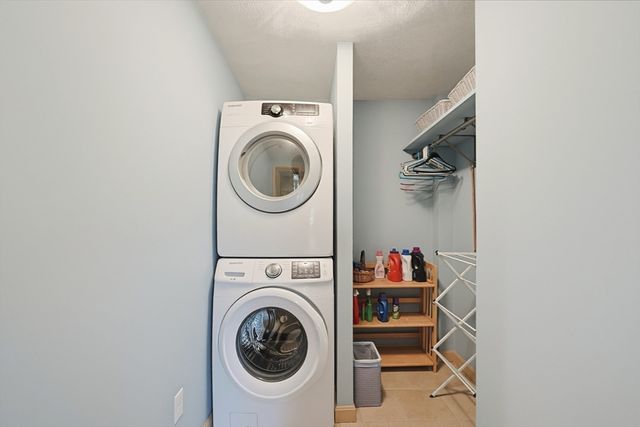 158 High Street, Mansfield, MA 02048