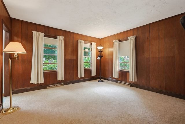 158 High Street, Mansfield, MA 02048