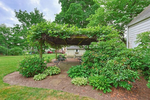 158 High Street, Mansfield, MA 02048