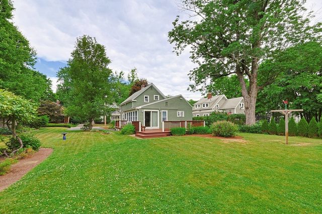 158 High Street, Mansfield, MA 02048