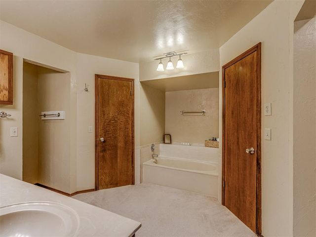 2608 Northwood Lane, Edmond, OK 73013