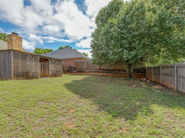 2608 Northwood Lane, Edmond, OK 73013