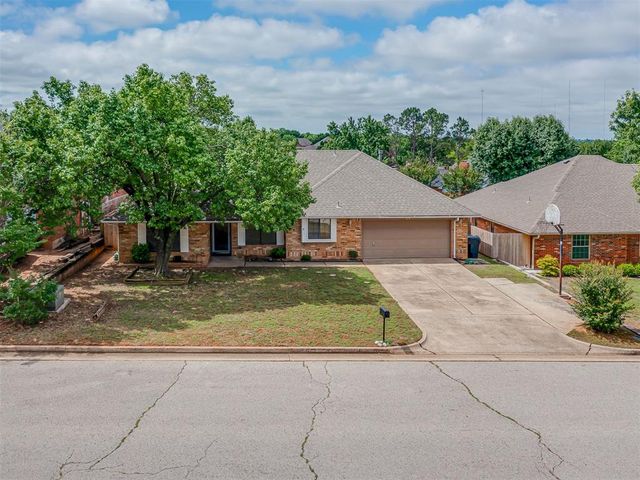2608 Northwood Lane, Edmond, OK 73013