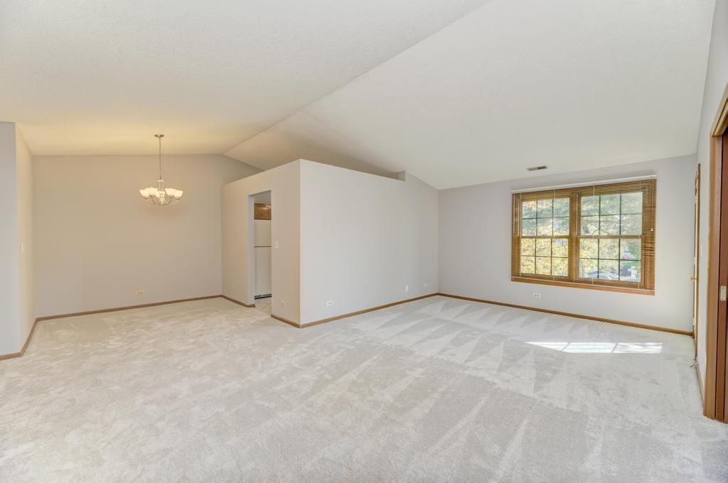 216 Stoneybrook Lane 2D, Bloomingdale, IL 60108 — photo 5