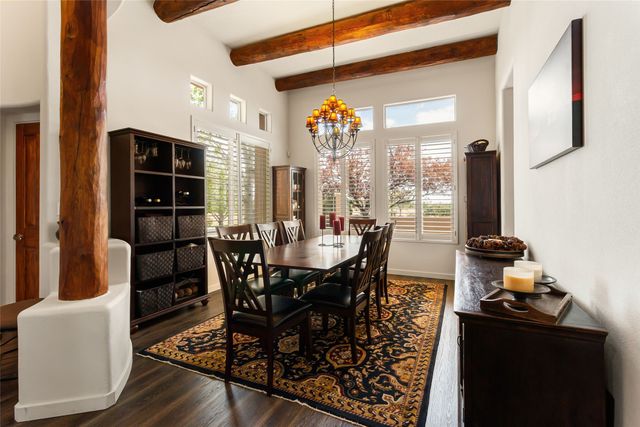 11 E Chili Line Road, Santa Fe, NM 87508