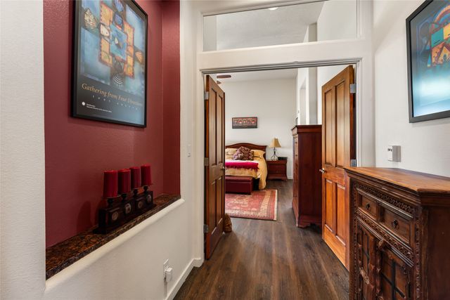 11 E Chili Line Road, Santa Fe, NM 87508