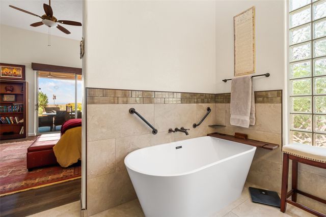 11 E Chili Line Road, Santa Fe, NM 87508
