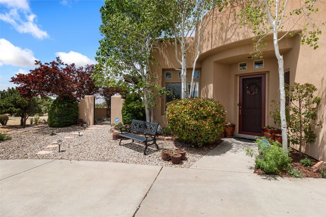 11 E Chili Line Road, Santa Fe, NM 87508