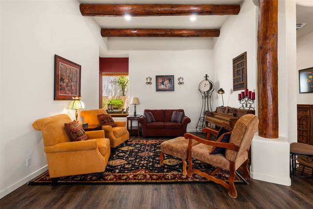 11 E Chili Line Road, Santa Fe, NM 87508