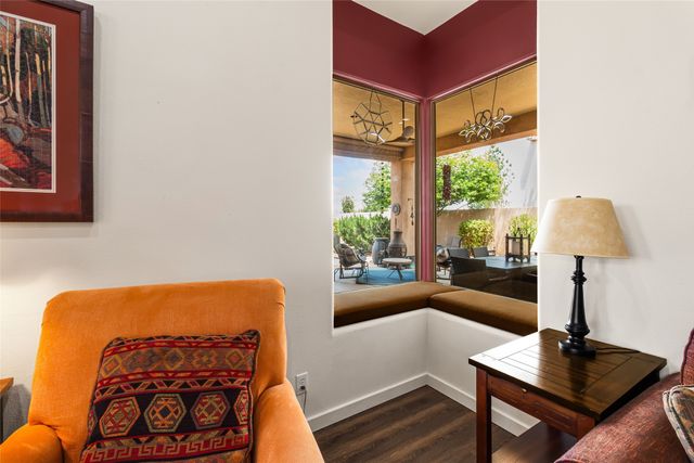 11 E Chili Line Road, Santa Fe, NM 87508