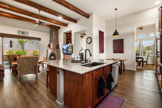 11 E Chili Line Road, Santa Fe, NM 87508