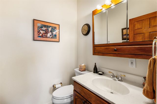 11 E Chili Line Road, Santa Fe, NM 87508