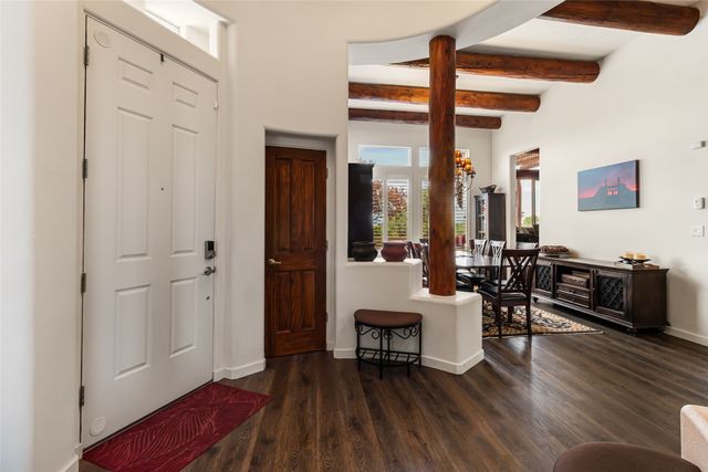 11 E Chili Line Road, Santa Fe, NM 87508