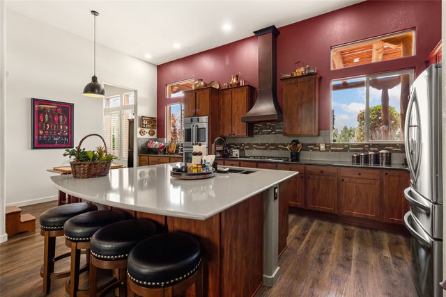 11 E Chili Line Road, Santa Fe, NM 87508