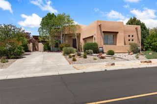 11 E Chili Line Road, Santa Fe, NM 87508