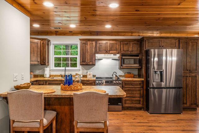 214 Piney Woods Drive, Ellijay, GA 30536