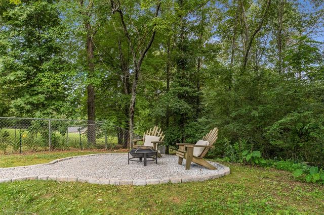 214 Piney Woods Drive, Ellijay, GA 30536