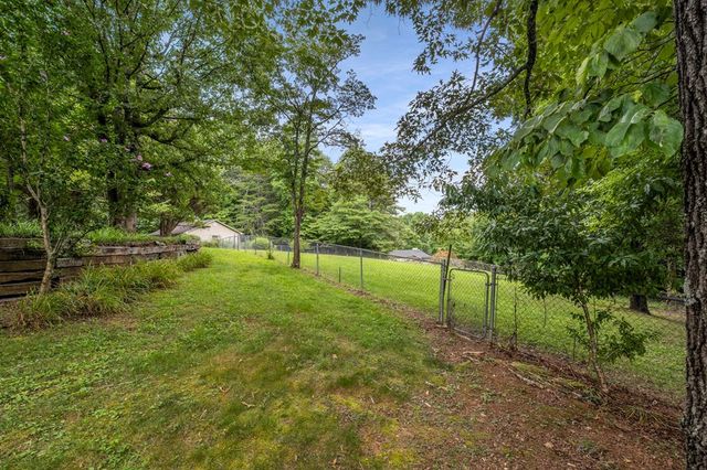 214 Piney Woods Drive, Ellijay, GA 30536