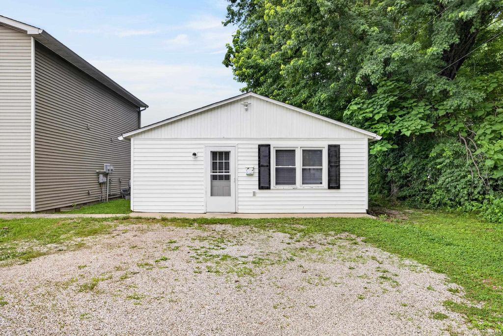 357, 359, 359.5 S East St Avenue, Spencer, IN 47460