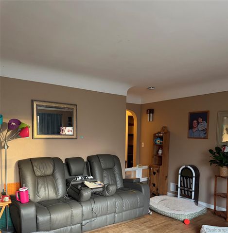 121 Loomis Avenue, Clio, MI 48420