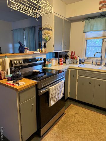 121 Loomis Avenue, Clio, MI 48420