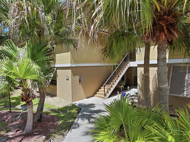 120 HIBISCUS WOODS COURT 9B, Deltona, FL 32725