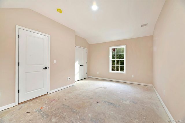 305 COMMACK Road, Shirley, NY 11967