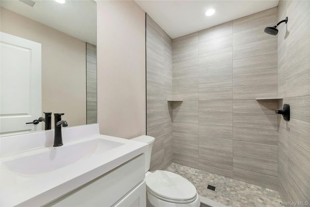 305 COMMACK Road, Shirley, NY 11967