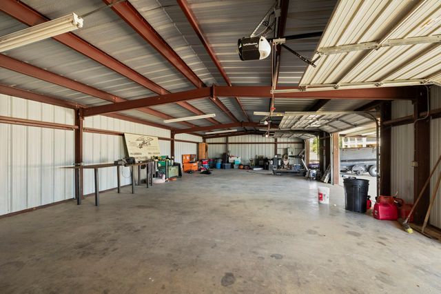 19287 Keenan Cut Off Road, Montgomery, TX 77316