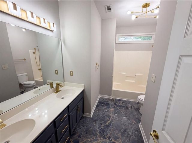 15 Navaho Lane, Sharpsburg, GA 30277