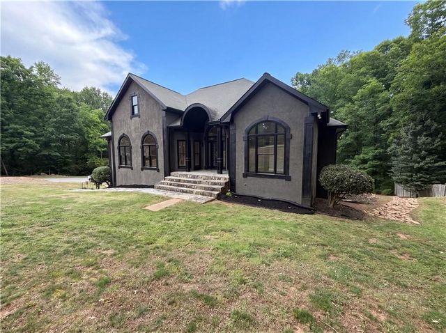 15 Navaho Lane, Sharpsburg, GA 30277