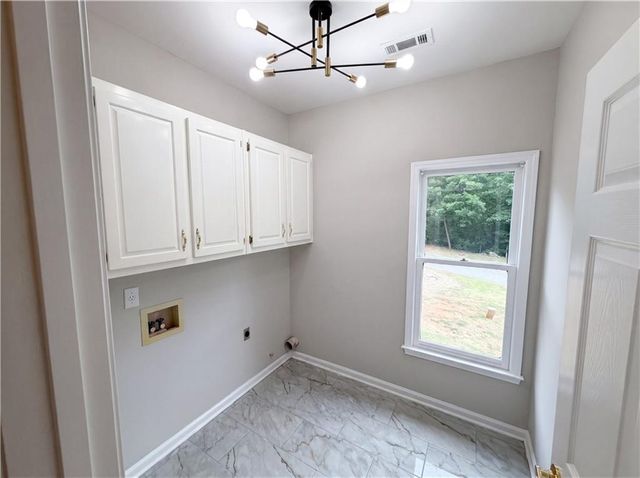15 Navaho Lane, Sharpsburg, GA 30277