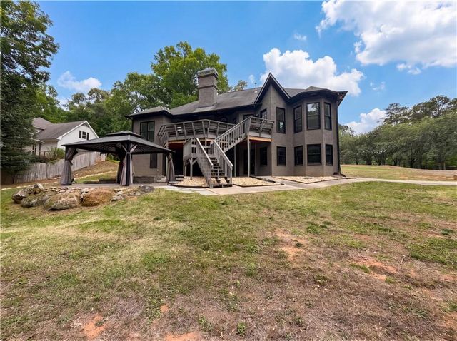 15 Navaho Lane, Sharpsburg, GA 30277
