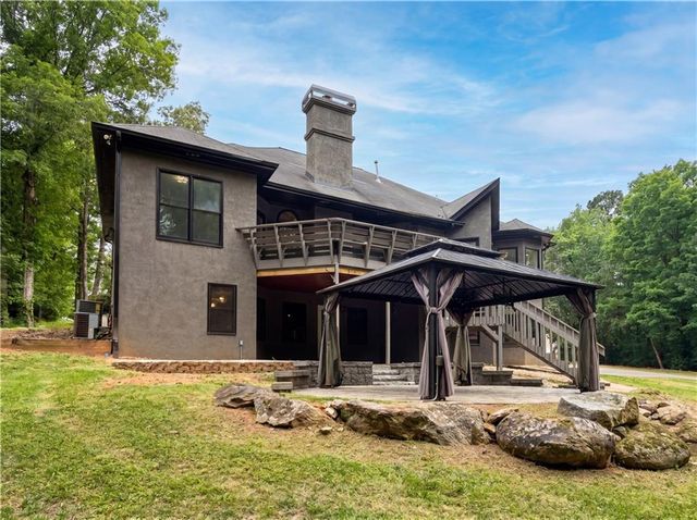 15 Navaho Lane, Sharpsburg, GA 30277