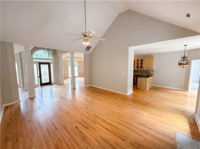 15 Navaho Lane, Sharpsburg, GA 30277
