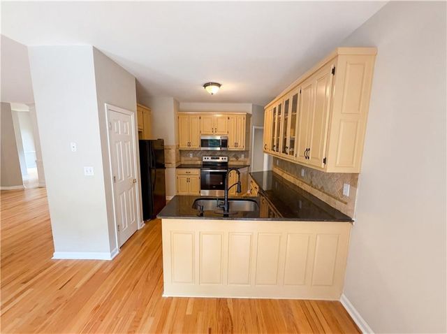 15 Navaho Lane, Sharpsburg, GA 30277