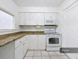 2441 NW 13th St 67, Miami, FL 33125