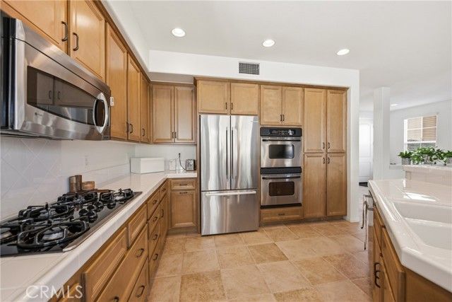 2273 Swift Fox Court, Simi Valley, CA 93065