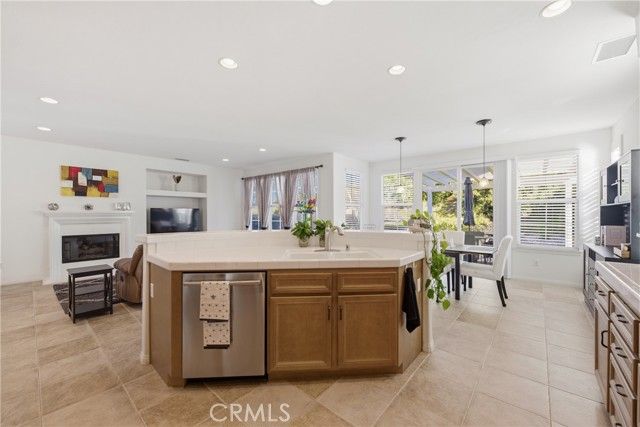 2273 Swift Fox Court, Simi Valley, CA 93065