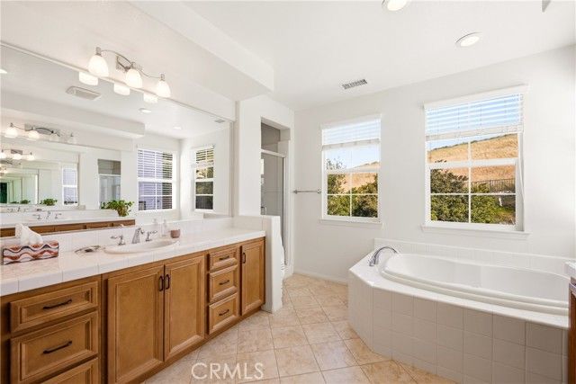 2273 Swift Fox Court, Simi Valley, CA 93065