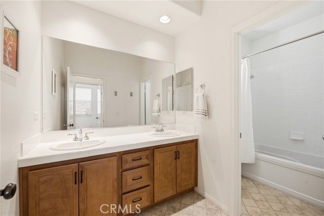 2273 Swift Fox Court, Simi Valley, CA 93065