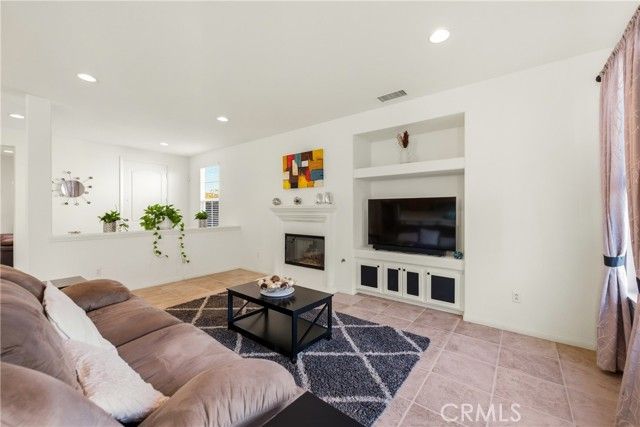 2273 Swift Fox Court, Simi Valley, CA 93065